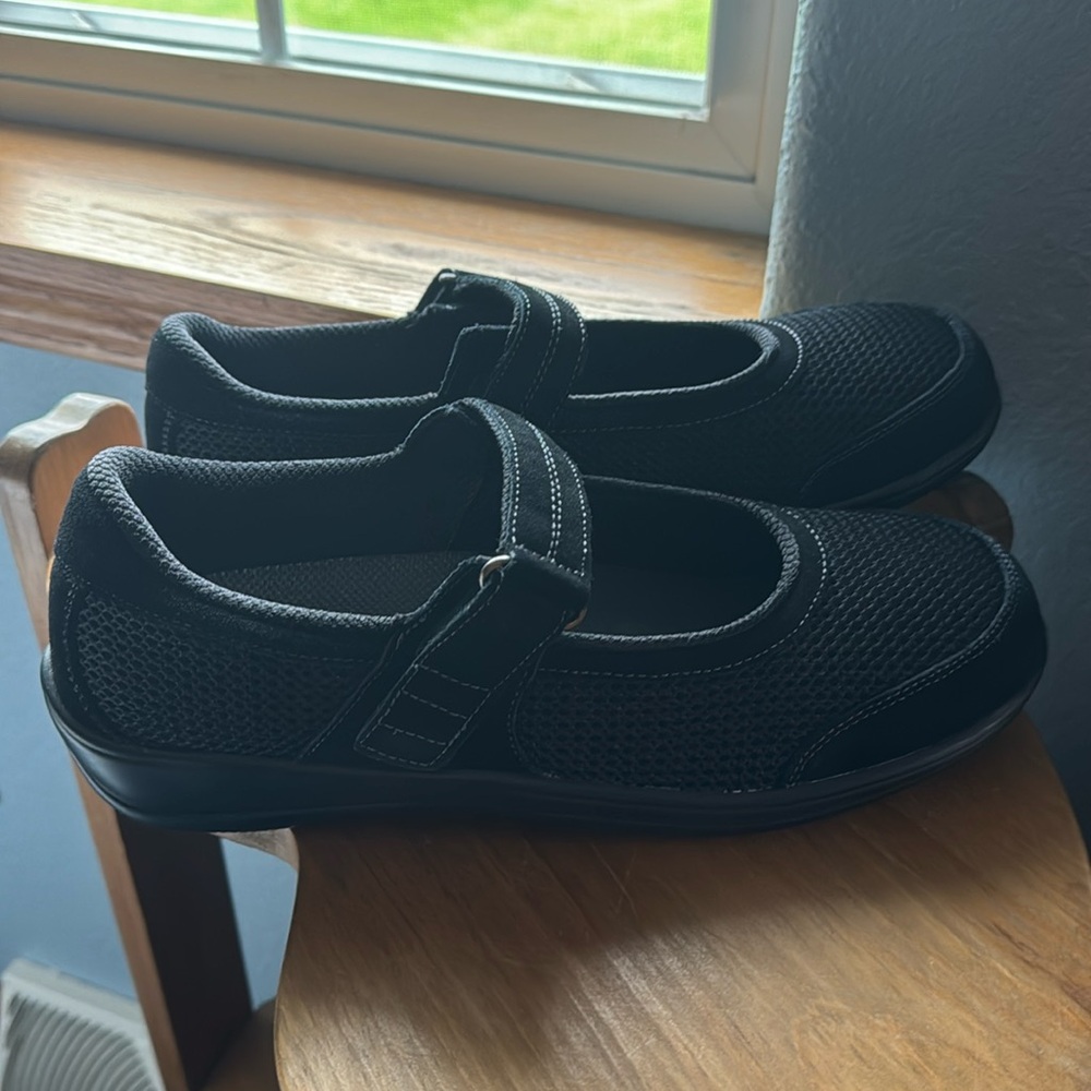Orthofeet Chattanooga Mary Jane size 11.5 New